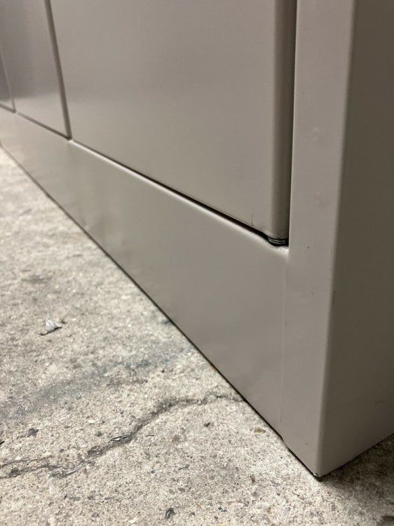 イトーキL型ロッカーシリーズ 3人用ロッカー 商品画像7