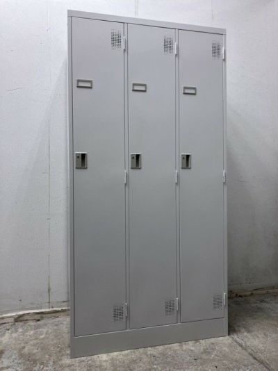 豊国工業TLKシリーズ 3人用ロッカー 商品画像1