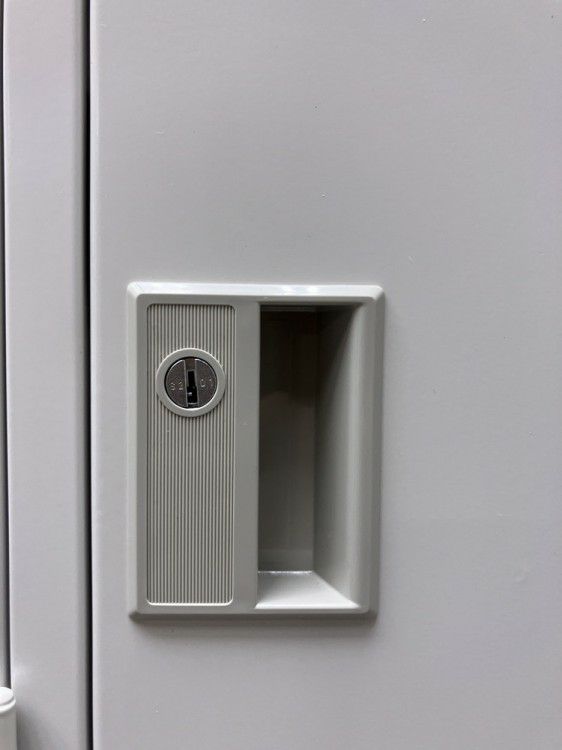 豊国工業TLKシリーズ 3人用ロッカー 商品画像2