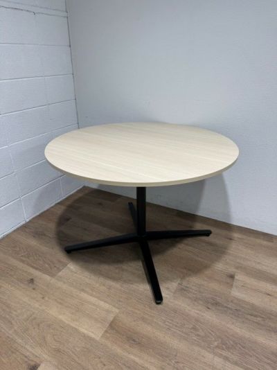 ウチダ（内田洋行）ニュートシリーズ 丸テーブル 商品画像1