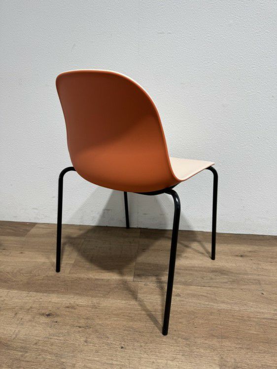 イトーキnino(ニーノ)シリーズ スタッキングチェア 商品画像2