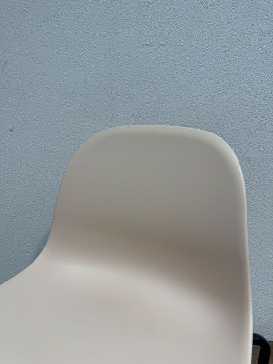 イトーキnino(ニーノ)シリーズ スタッキングチェア 商品画像3