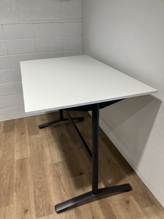 イトーキホバー（Hover）シリーズ ハイテーブル 商品画像2