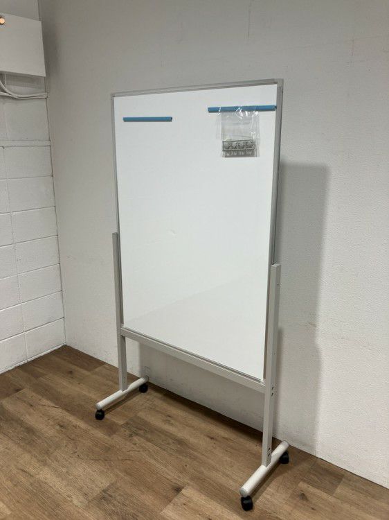 ウチダ（内田洋行）脚付ホワイトボード 商品画像1