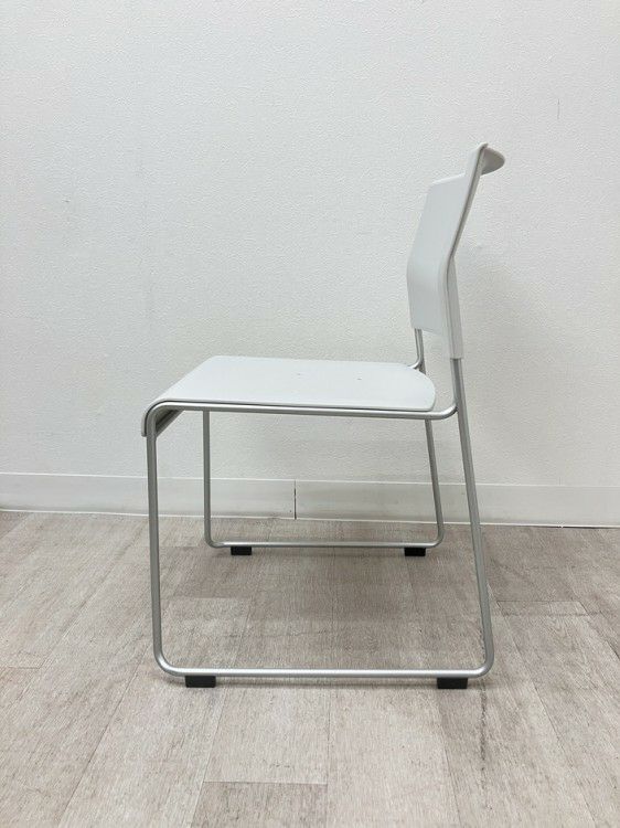 ライオンNo.725シリーズ スタッキングチェア 商品画像3