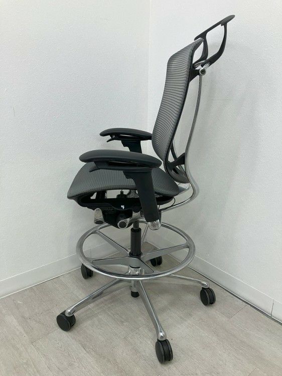 オカムラContessa seconda(コンテッサセコンダ)シリーズ 可動肘付ハイチェア 商品画像5