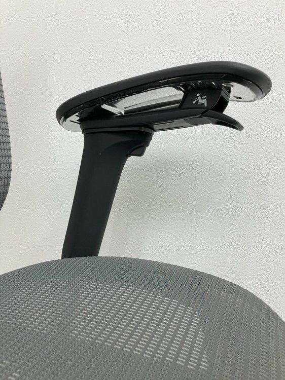 オカムラContessa seconda(コンテッサセコンダ)シリーズ 可動肘付ハイチェア 商品画像25