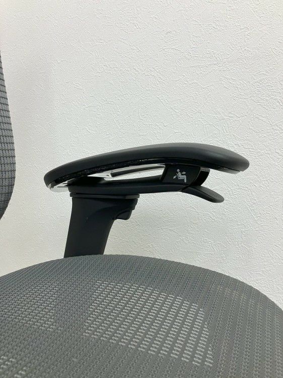 オカムラContessa seconda(コンテッサセコンダ)シリーズ 可動肘付ハイチェア 商品画像26