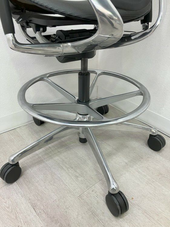 オカムラContessa seconda(コンテッサセコンダ)シリーズ 可動肘付ハイチェア 商品画像30