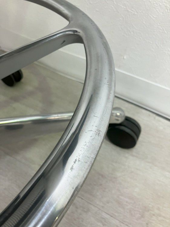 オカムラContessa seconda(コンテッサセコンダ)シリーズ 可動肘付ハイチェア 商品画像31