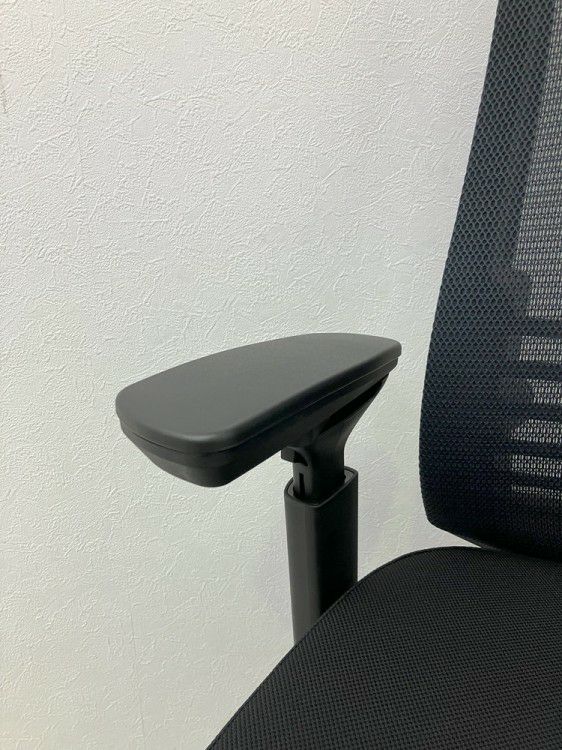 コクヨBezel(ベゼル)チェア 可動肘付ベゼルチェア　 商品画像8