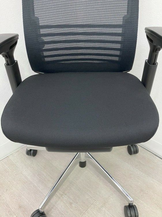 コクヨBezel(ベゼル)チェア 可動肘付ベゼルチェア　 商品画像10