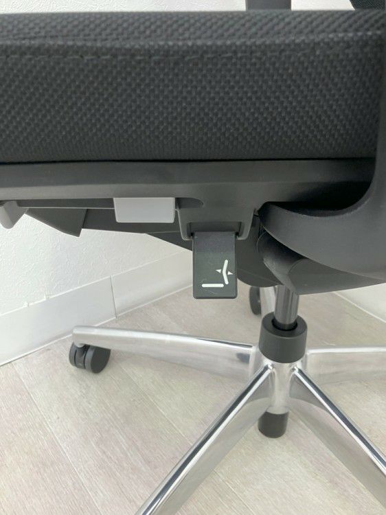 コクヨBezel(ベゼル)チェア 可動肘付ベゼルチェア　 商品画像13