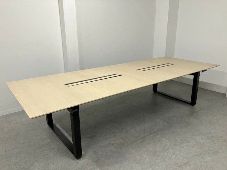 コクヨ電動昇降式3200ミーティングテーブル 商品画像1