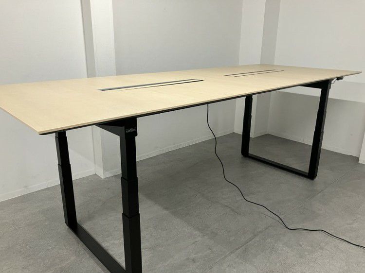 コクヨ電動昇降式3200ミーティングテーブル 商品画像4