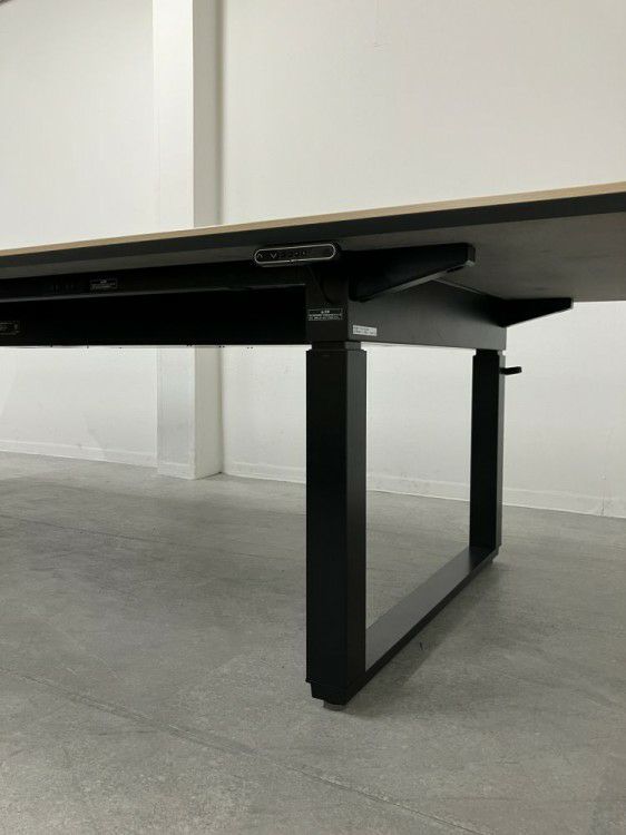 コクヨ電動昇降式3200ミーティングテーブル 商品画像9