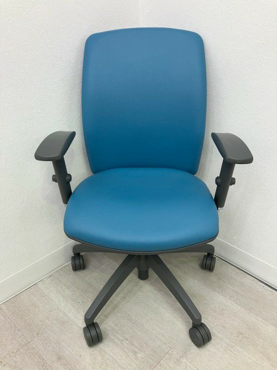 アイコOA-2100シリーズ 可動肘付OAチェア 商品画像2