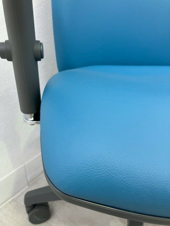 アイコOA-2100シリーズ 可動肘付OAチェア 商品画像10