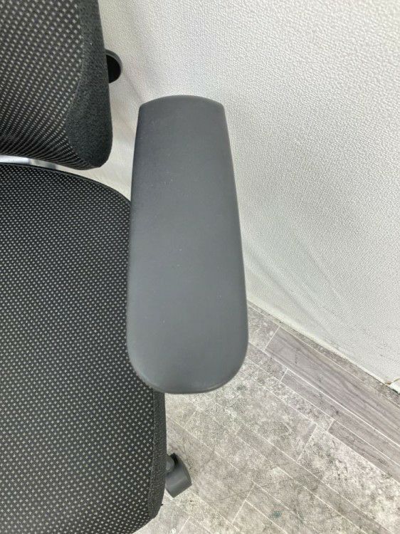 コクヨ可動肘付ラルゴチェア 商品画像8