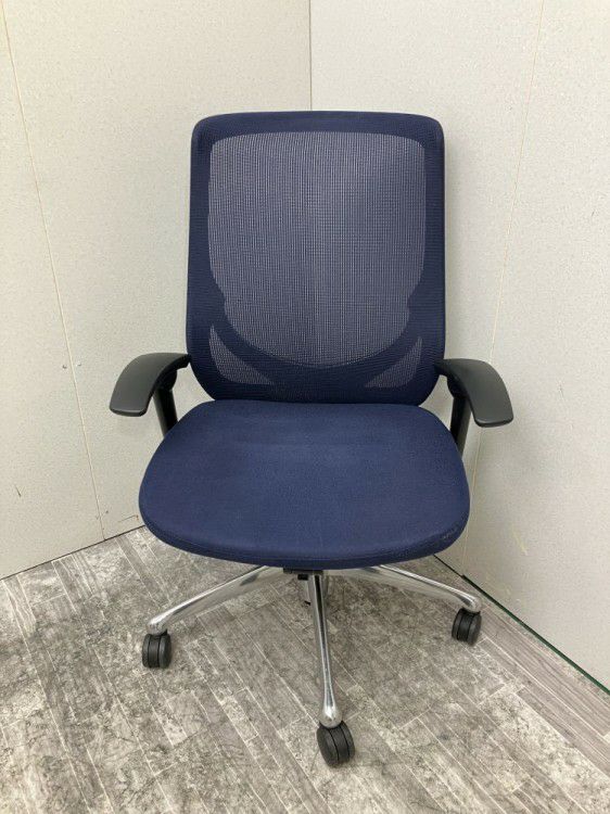 オカムラZephyr(ゼファー)シリーズ 可動肘付ゼファーチェア 商品画像3