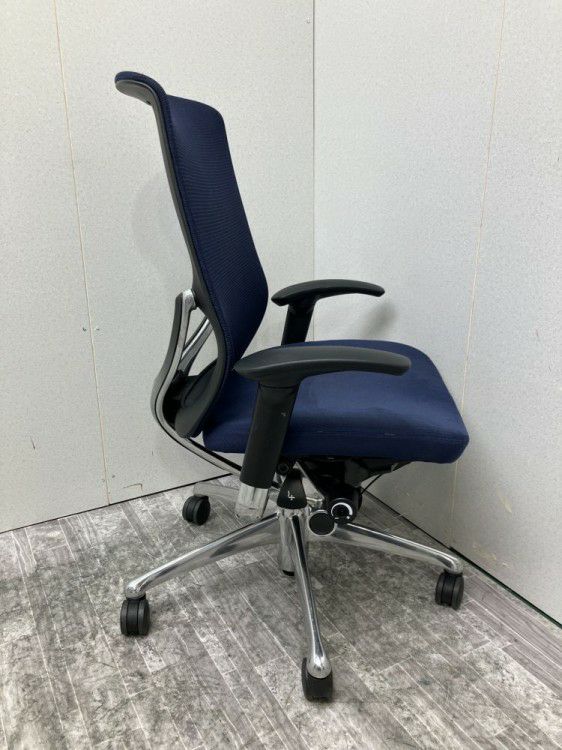 オカムラZephyr(ゼファー)シリーズ 可動肘付ゼファーチェア 商品画像4