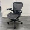 HermanMiller（ハーマンミラー）アーロンチェア 可動肘付アーロンチェア 商品画像1