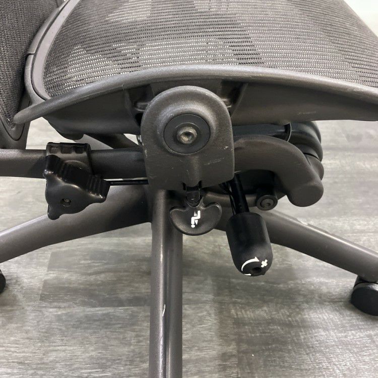 HermanMiller（ハーマンミラー）アーロンチェア 可動肘付アーロンチェア 商品画像6