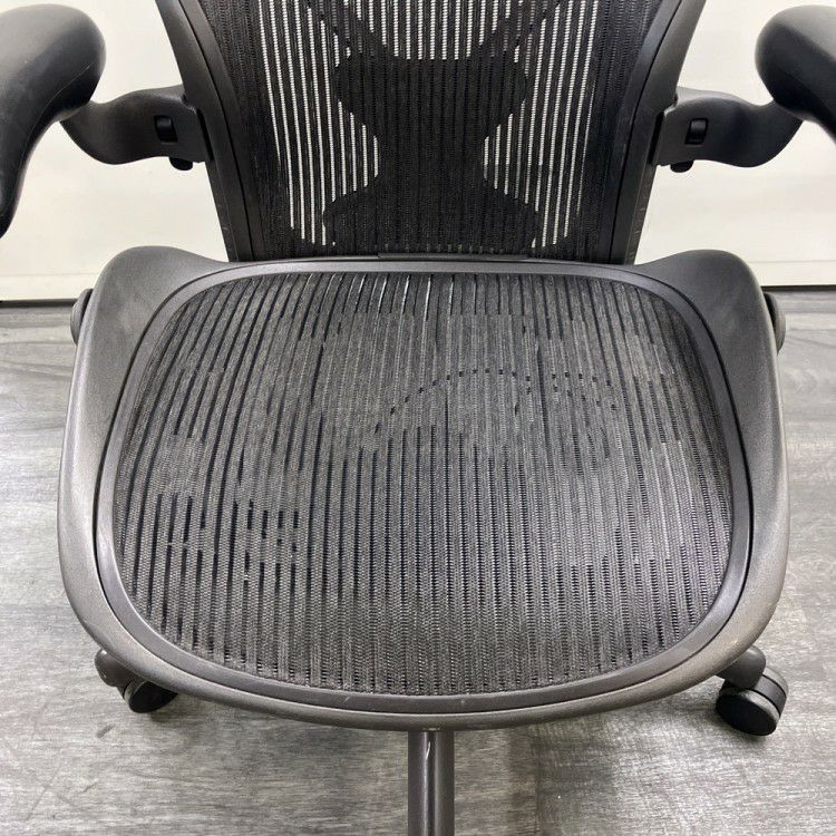 HermanMiller（ハーマンミラー）アーロンチェア 可動肘付アーロンチェア 商品画像11