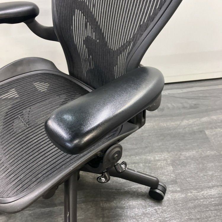 HermanMiller（ハーマンミラー）アーロンチェア 可動肘付アーロンチェア 商品画像13