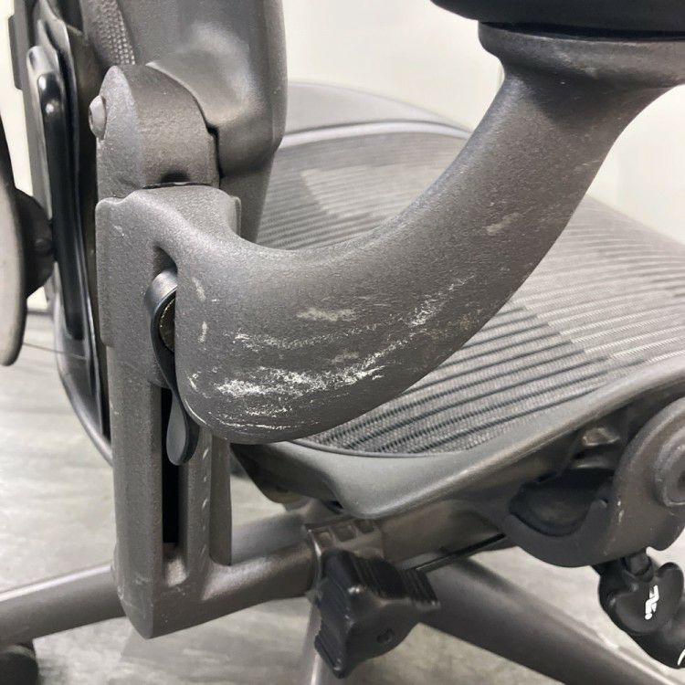 HermanMiller（ハーマンミラー）アーロンチェア 可動肘付アーロンチェア 商品画像17