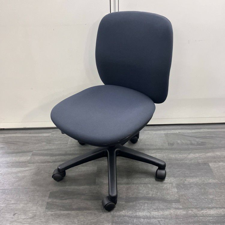 ウチダ（内田洋行）エニーザ（Anyza）チェア エニーザチェア 商品画像1