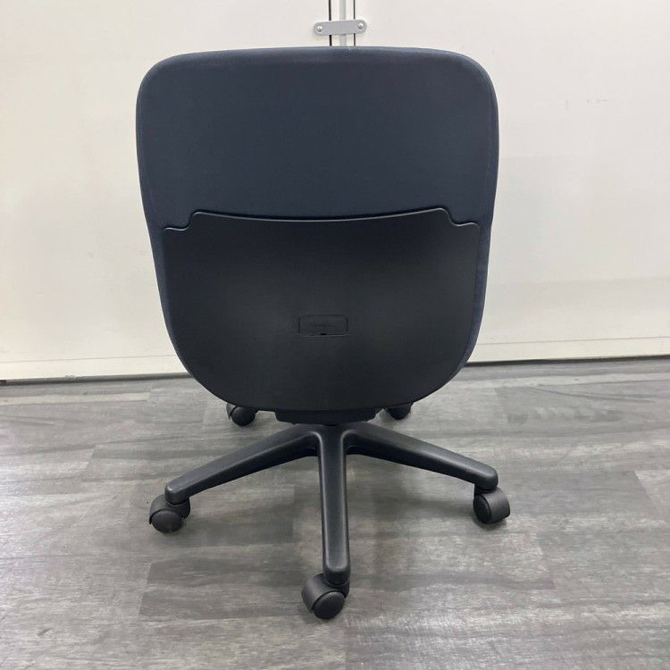 ウチダ（内田洋行）エニーザ（Anyza）チェア エニーザチェア 商品画像4