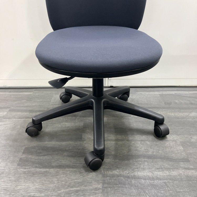 ウチダ（内田洋行）エニーザ（Anyza）チェア エニーザチェア 商品画像9