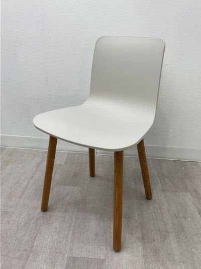 Vitra（ヴィトラ）ハルウッド（HAL Wood）シリーズ ハルウッドチェア 商品画像1