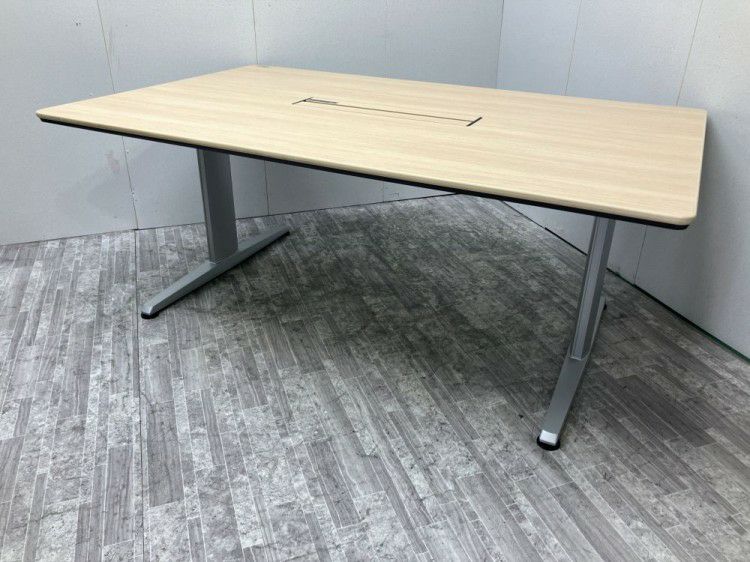 オカムラLiftio(リフティオ)シリーズ 1800ミーティングテーブル 商品画像1