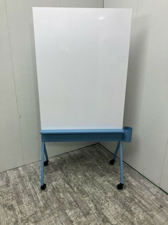 イトーキモバイルマーカーボード 縦型脚付両面ホワイトボード 商品画像1