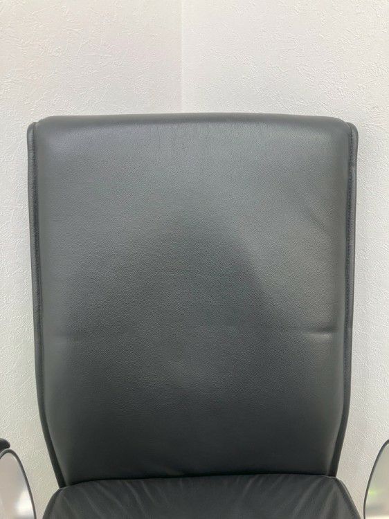 オカムラVILLAGE(ビラージュ)シリーズ 固定肘付役員チェア 商品画像7