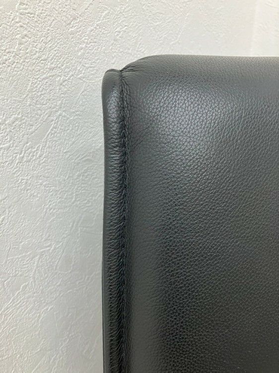 オカムラVILLAGE(ビラージュ)シリーズ 固定肘付役員チェア 商品画像8