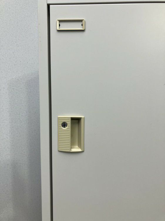 オカムラFZタイプシリーズ 9人用ロッカー 商品画像8