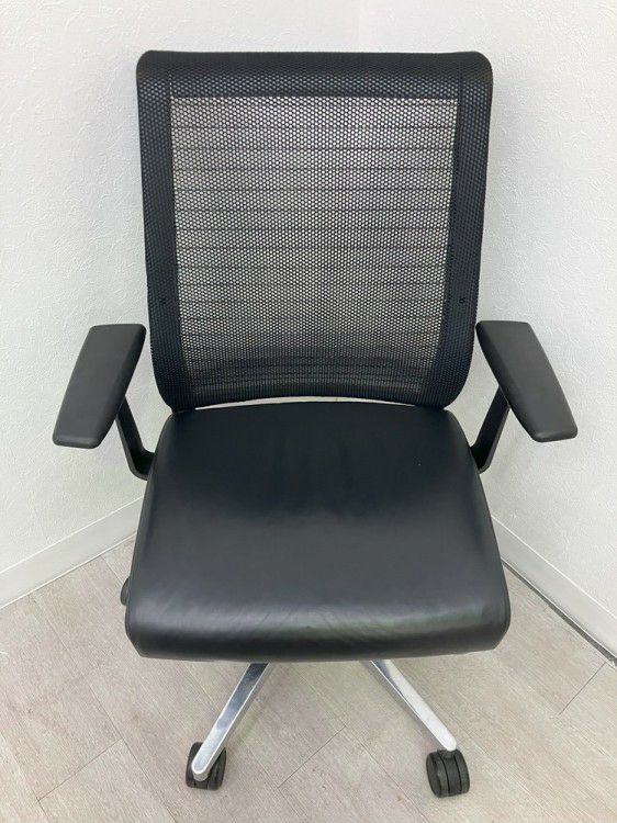 スチールケースシンク（Think）チェア 固定肘付シンクチェア 商品画像6