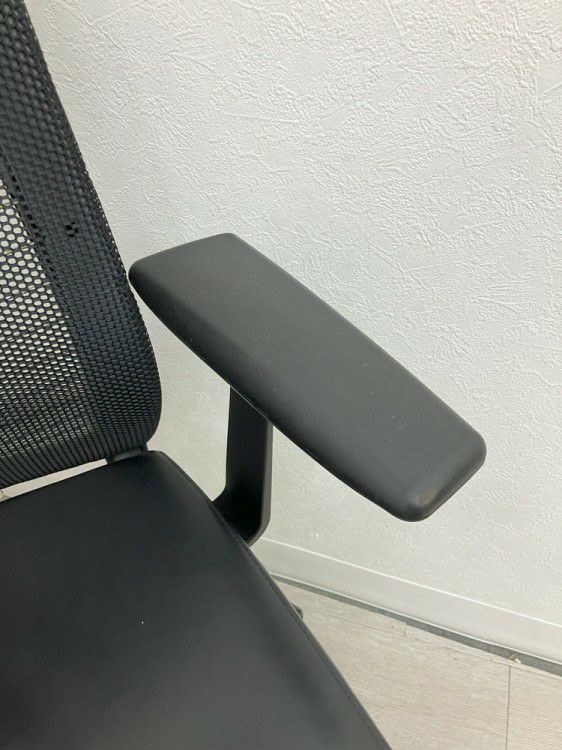 スチールケースシンク（Think）チェア 固定肘付シンクチェア 商品画像11