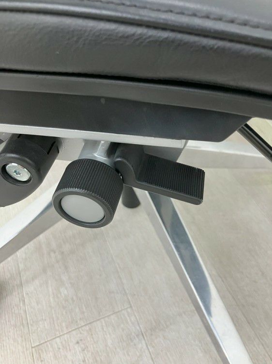 スチールケースシンク（Think）チェア 固定肘付シンクチェア 商品画像13