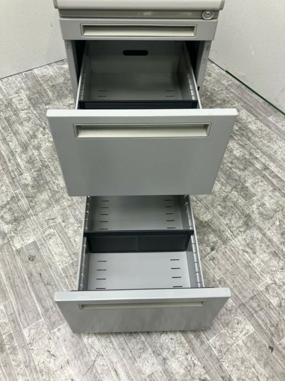 ウチダ（内田洋行）フィードシリーズ 3段脇机 商品画像4