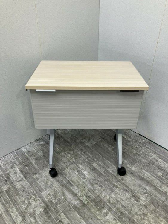 ウチダ（内田洋行）パラグラフ（Paragraph）シリーズ 650サイドスタックテーブル 商品画像2