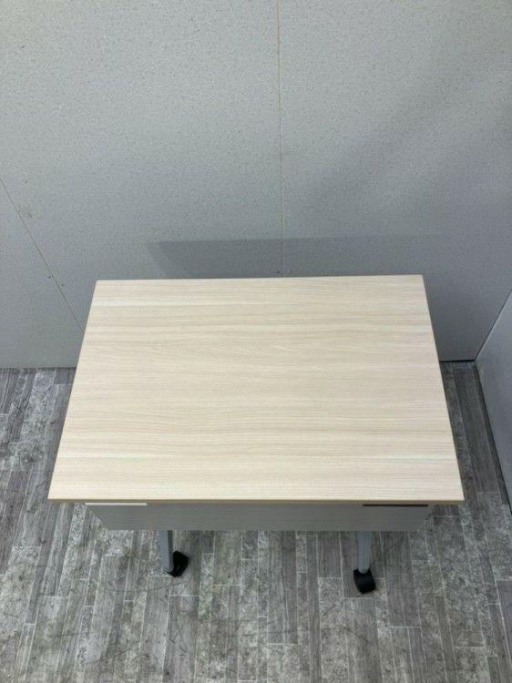 ウチダ（内田洋行）パラグラフ（Paragraph）シリーズ 650サイドスタックテーブル 商品画像3