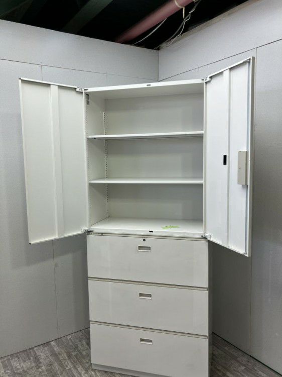 イトーキシンラインシリーズ 3段ラテラル・両開き上下書庫 商品画像4