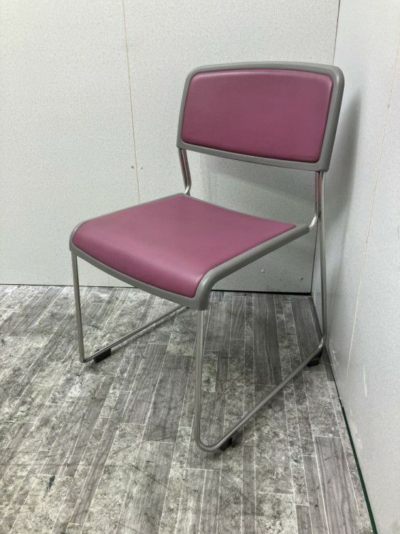 コクヨスタッキングチェア 商品画像1