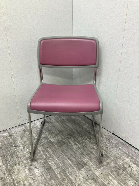 コクヨスタッキングチェア 商品画像2