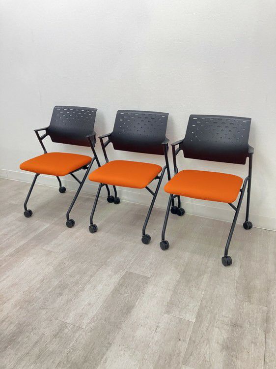 コクヨピエガチェア ネスティングチェア3脚セット 商品画像1