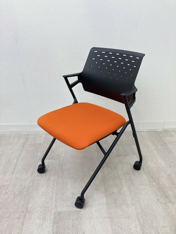 コクヨピエガチェア ネスティングチェア3脚セット 商品画像2